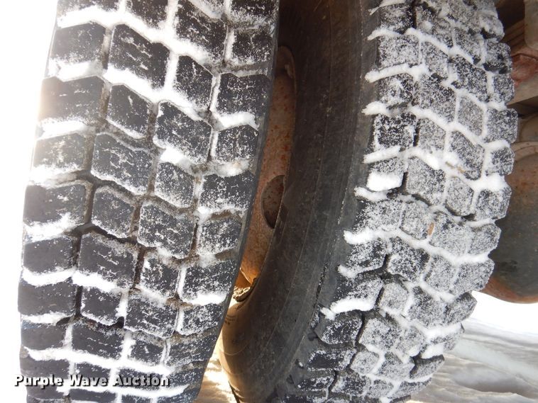 image for item IO9329 1997 Ford F700  pumper fire truck