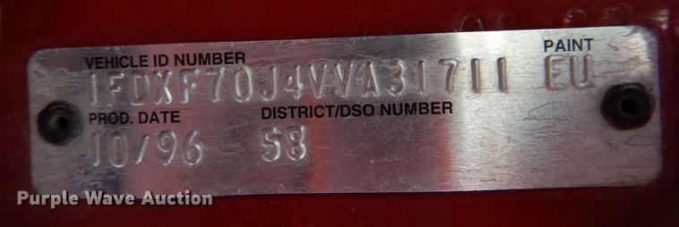 image for item IO9329 1997 Ford F700  pumper fire truck