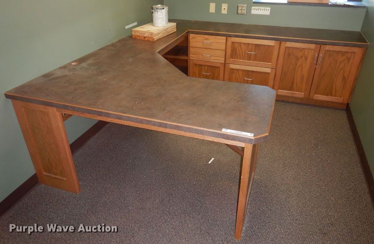 image for item IO9339 Desk