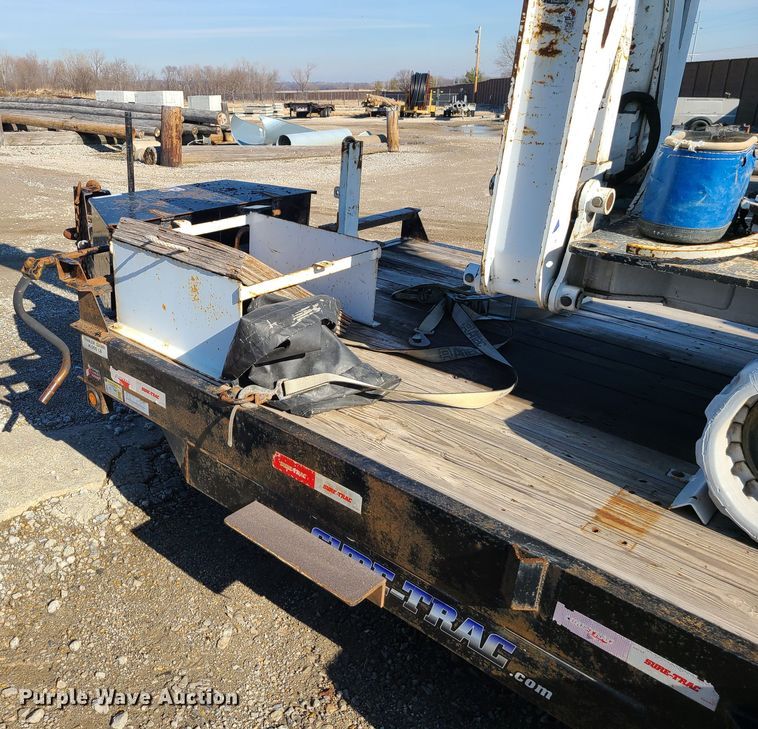 image for item JG9530 2011 Altec DB37  mini digger derrick