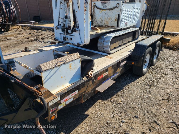 image for item JG9530 2011 Altec DB37  mini digger derrick