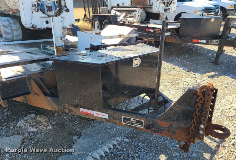 image for item JG9530 2011 Altec DB37  mini digger derrick