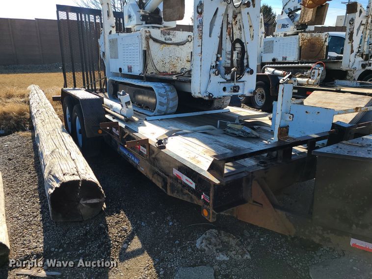 image for item JG9530 2011 Altec DB37  mini digger derrick