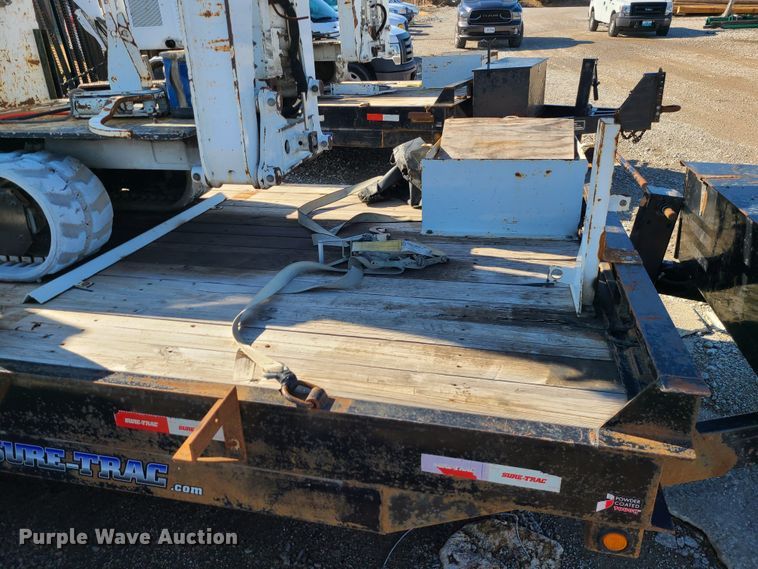 image for item JG9530 2011 Altec DB37  mini digger derrick