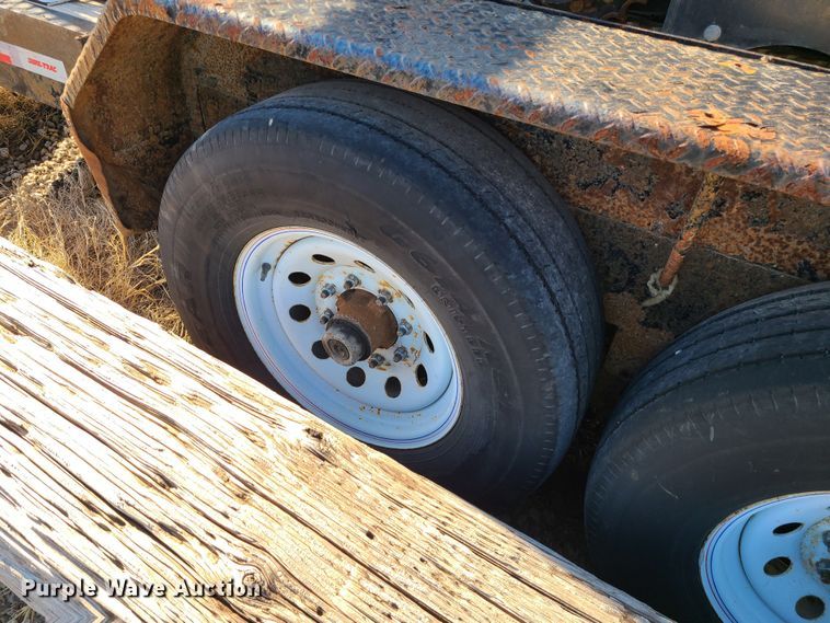 image for item JG9530 2011 Altec DB37  mini digger derrick