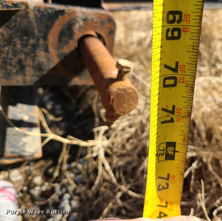 image for item JG9530 2011 Altec DB37  mini digger derrick