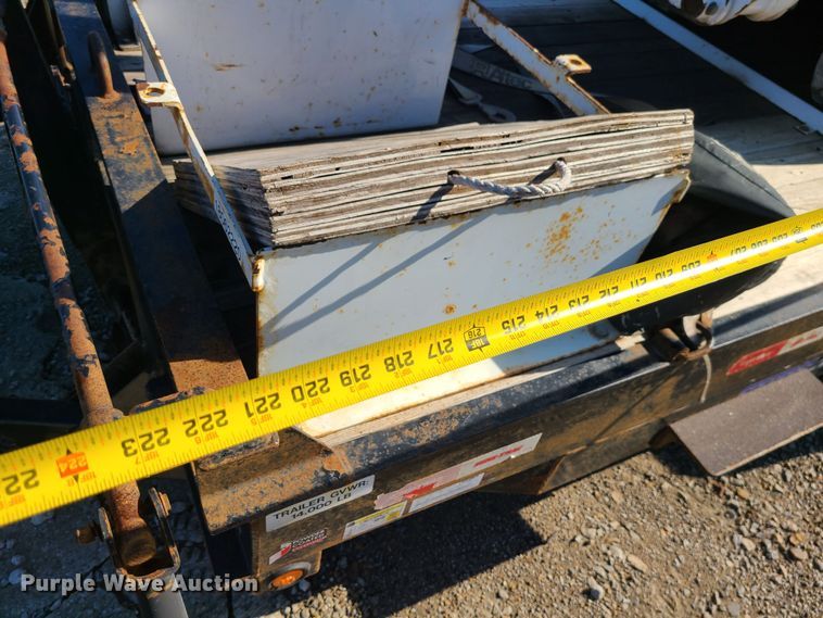 image for item JG9530 2011 Altec DB37  mini digger derrick