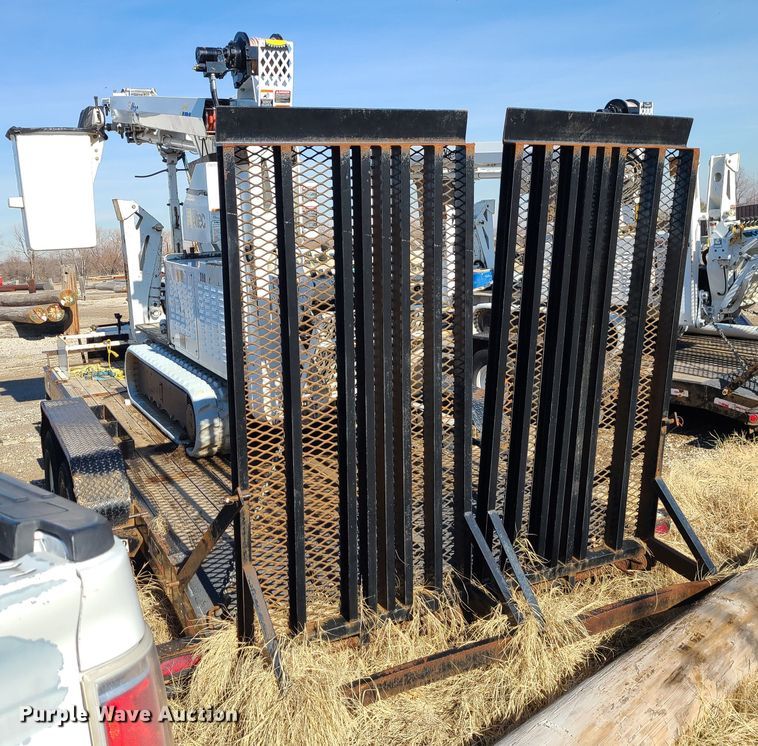 image for item JG9531 2013 Altec DB37  mini digger derrick