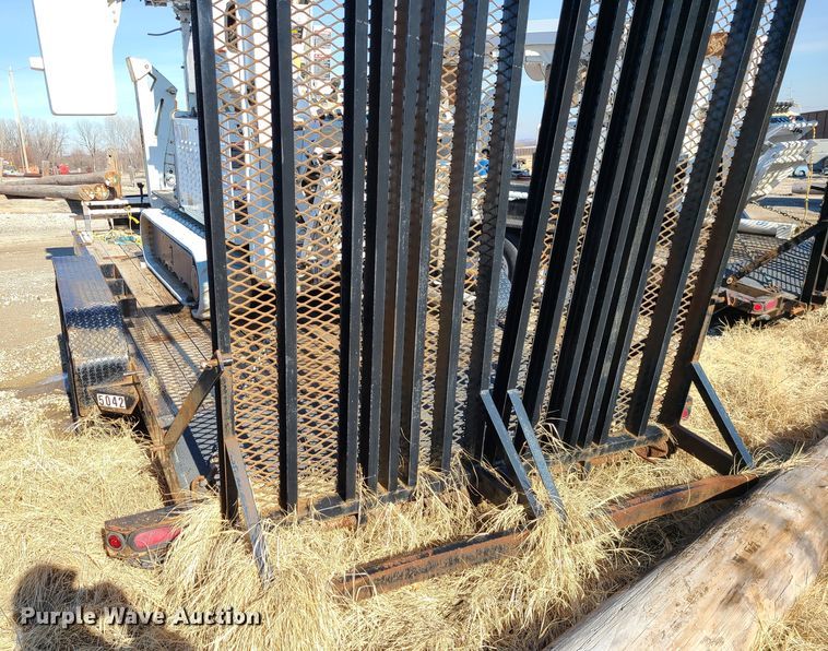 image for item JG9531 2013 Altec DB37  mini digger derrick