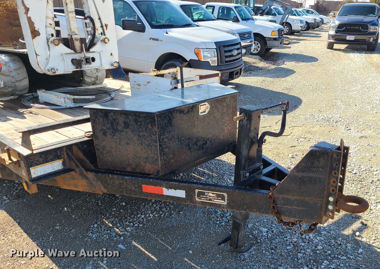 image for item JG9531 2013 Altec DB37  mini digger derrick