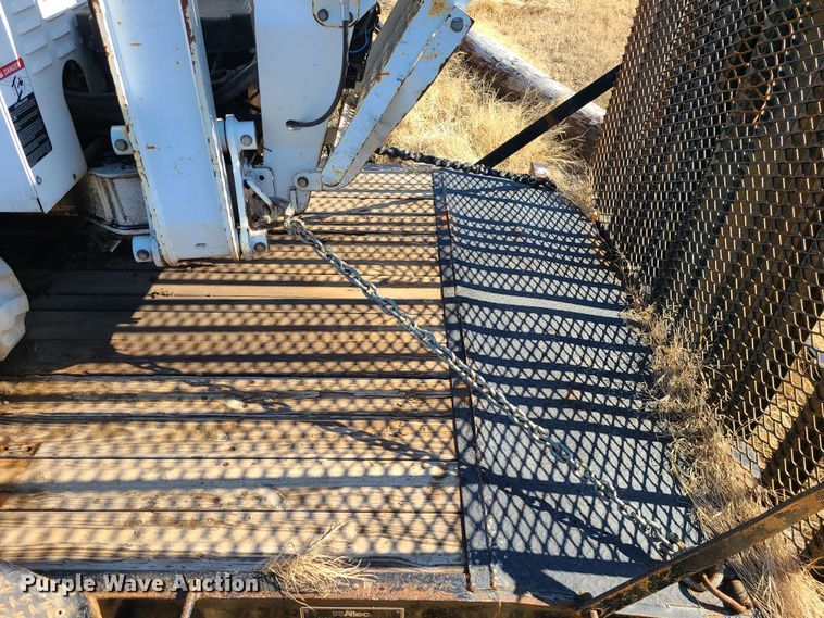 image for item JG9531 2013 Altec DB37  mini digger derrick