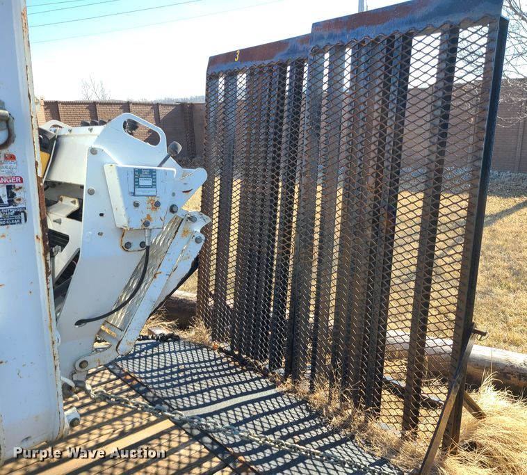 image for item JG9531 2013 Altec DB37  mini digger derrick