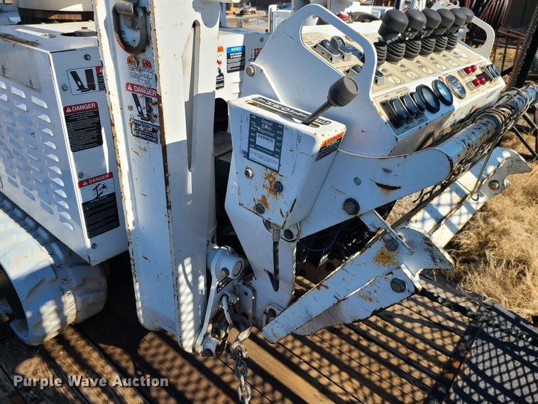 image for item JG9531 2013 Altec DB37  mini digger derrick