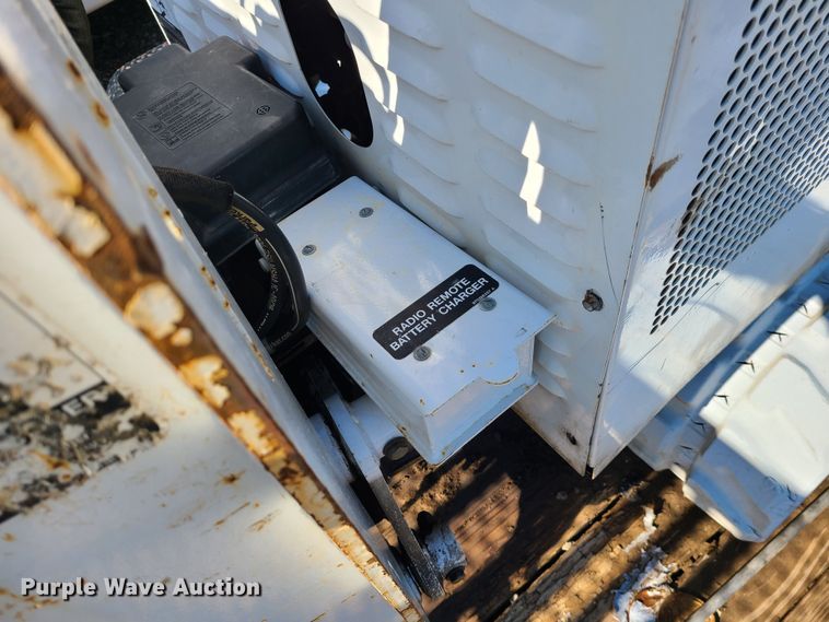 image for item JG9531 2013 Altec DB37  mini digger derrick