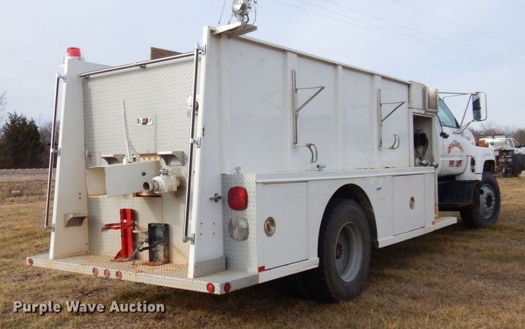 image for item JK9172 1993 GMC Top Kick C7000  pumper fire truck