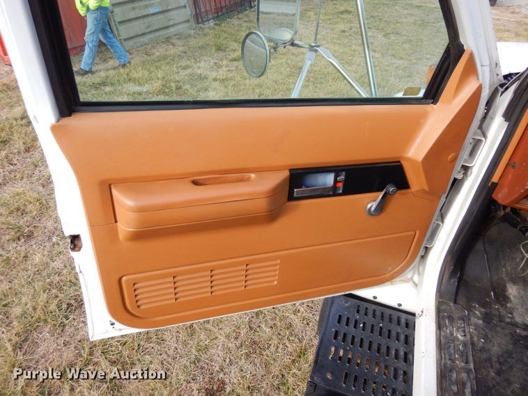 image for item JK9172 1993 GMC Top Kick C7000  pumper fire truck