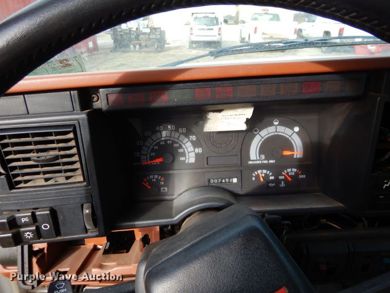 image for item JK9172 1993 GMC Top Kick C7000  pumper fire truck