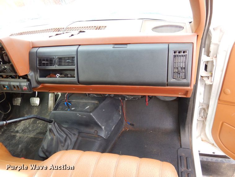 image for item JK9172 1993 GMC Top Kick C7000  pumper fire truck