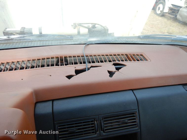 image for item JK9172 1993 GMC Top Kick C7000  pumper fire truck