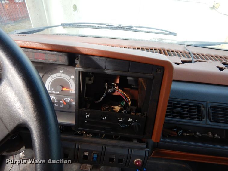 image for item JK9172 1993 GMC Top Kick C7000  pumper fire truck