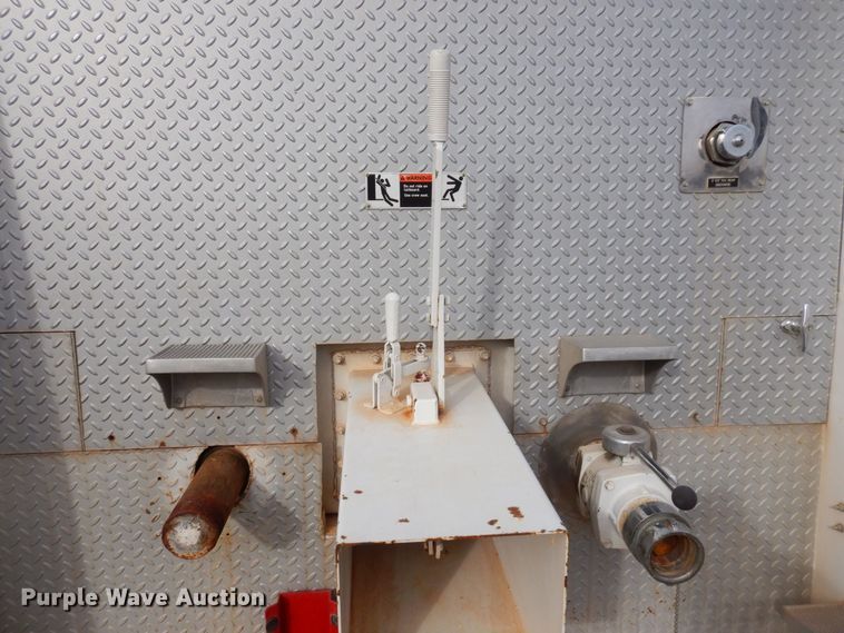 image for item JK9172 1993 GMC Top Kick C7000  pumper fire truck