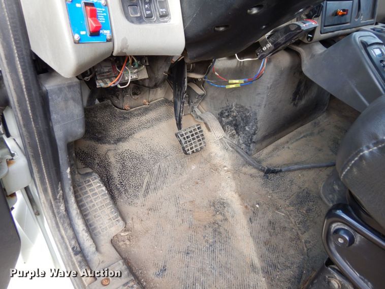 image for item JK9173 2013 International DuraStar 4300  dump truck