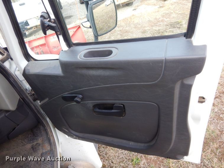 image for item JK9173 2013 International DuraStar 4300  dump truck