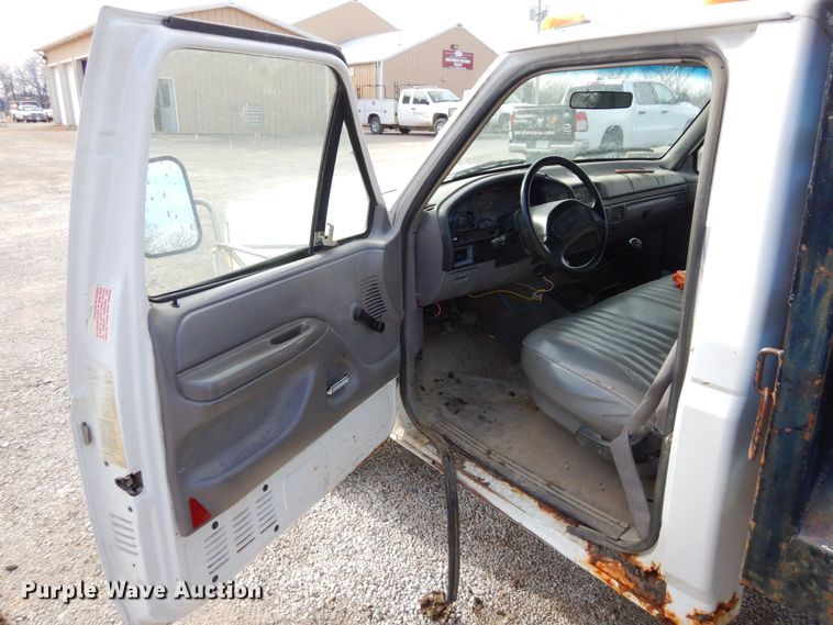 image for item JK9175 1997 Ford F450 Super Duty  dump truck