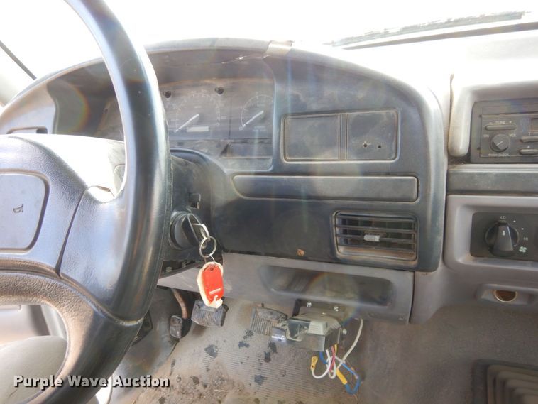 image for item JK9175 1997 Ford F450 Super Duty  dump truck