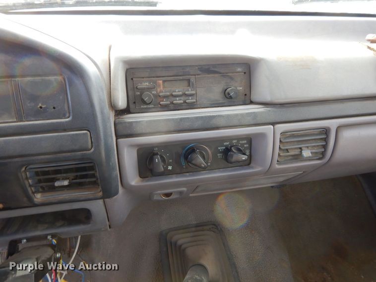 image for item JK9175 1997 Ford F450 Super Duty  dump truck