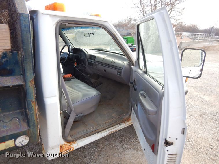 image for item JK9175 1997 Ford F450 Super Duty  dump truck