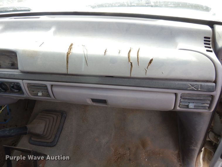 image for item JK9175 1997 Ford F450 Super Duty  dump truck