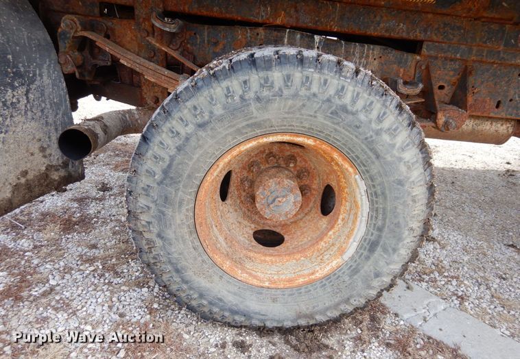 image for item JK9175 1997 Ford F450 Super Duty  dump truck