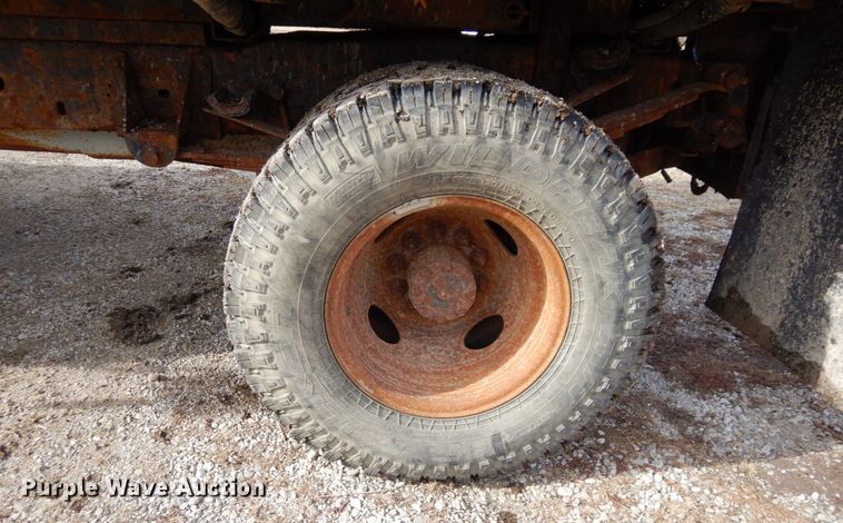 image for item JK9175 1997 Ford F450 Super Duty  dump truck