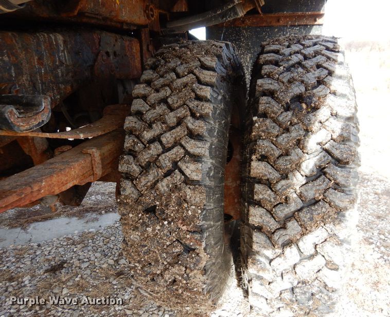 image for item JK9175 1997 Ford F450 Super Duty  dump truck