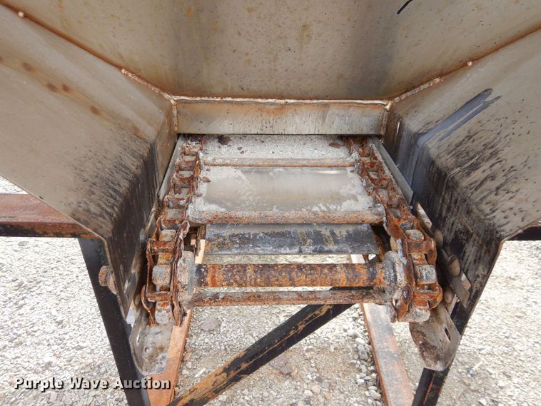 image for item JK9175 1997 Ford F450 Super Duty  dump truck