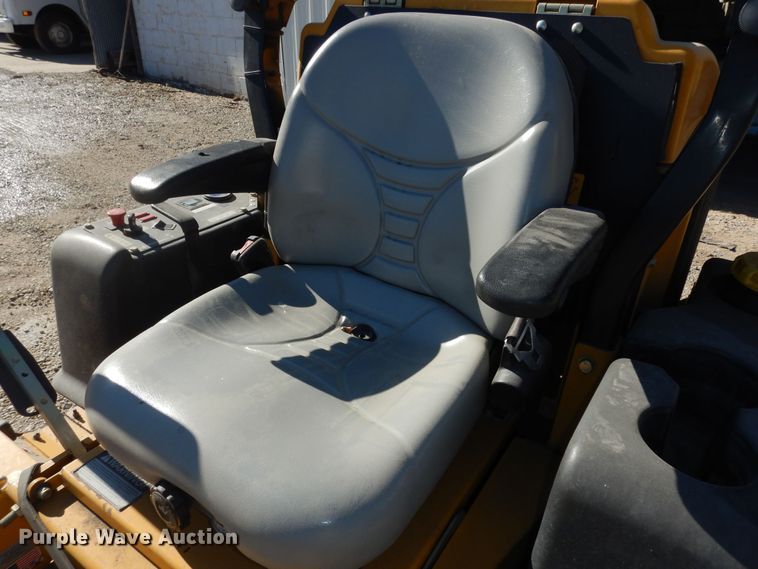 image for item JQ9863 Hustler 931162US  ZTR lawn mower