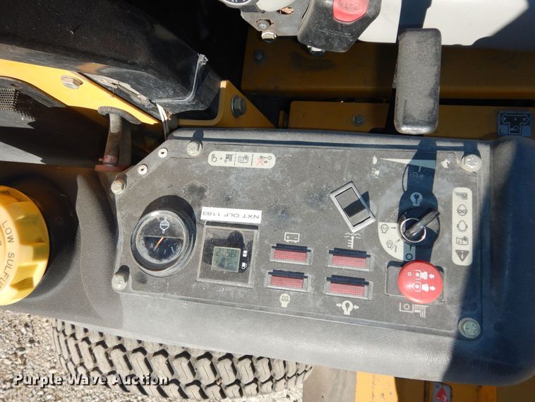 image for item JQ9863 Hustler 931162US  ZTR lawn mower