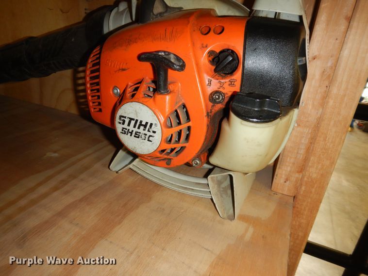 image for item JQ9881 Lawn and garden equipment