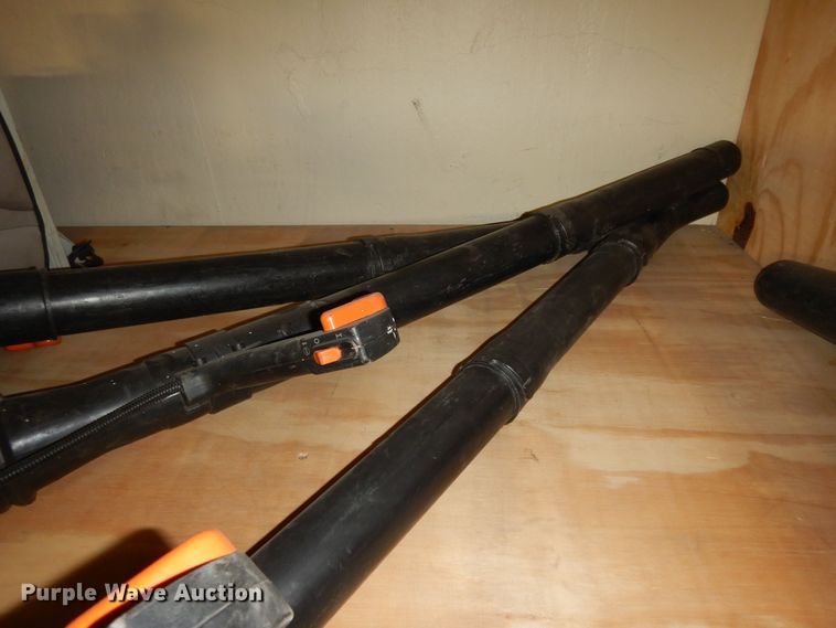 image for item JQ9881 Lawn and garden equipment