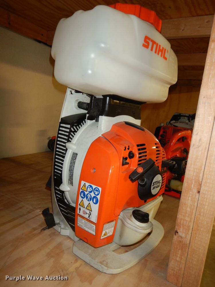 image for item JQ9881 Lawn and garden equipment