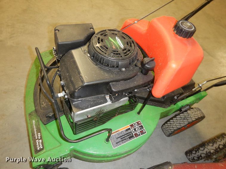image for item JQ9892 Lawn and garden equipment