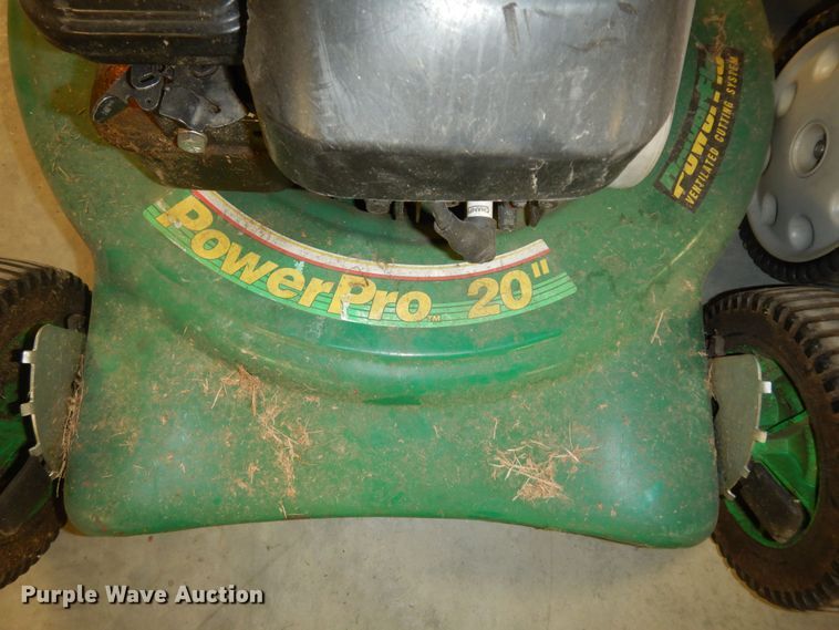 image for item JQ9892 Lawn and garden equipment