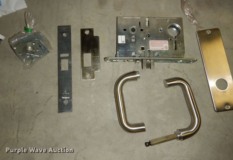 image for item JQ9896 Approximately 31 Corbin Russwin ML2000 door handle assemblies