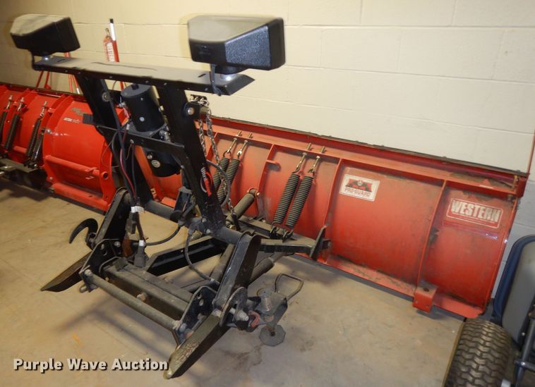 image for item JQ9897 Western Pro  8'W snow plow