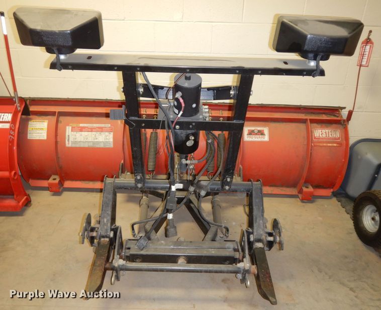 image for item JQ9897 Western Pro  8'W snow plow