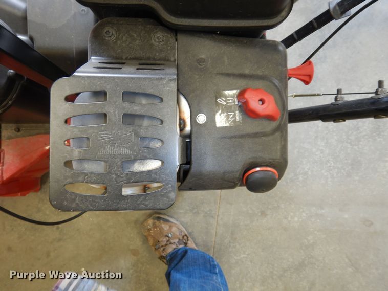 image for item JQ9899 2014 Toro Power Max 1150  snow blower
