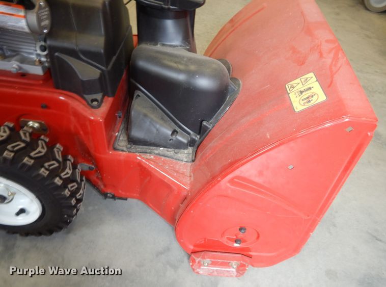 image for item JQ9899 2014 Toro Power Max 1150  snow blower