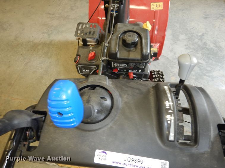 image for item JQ9899 2014 Toro Power Max 1150  snow blower