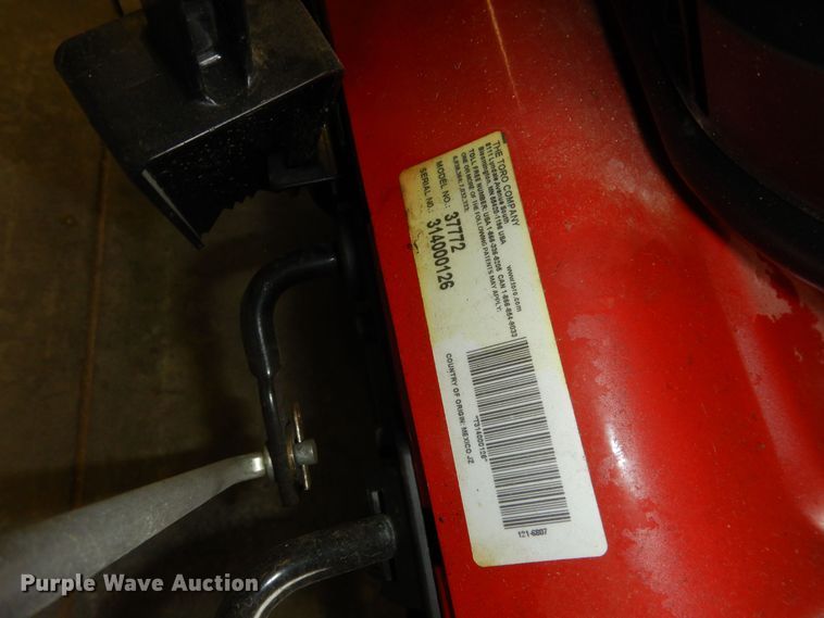 image for item JQ9899 2014 Toro Power Max 1150  snow blower